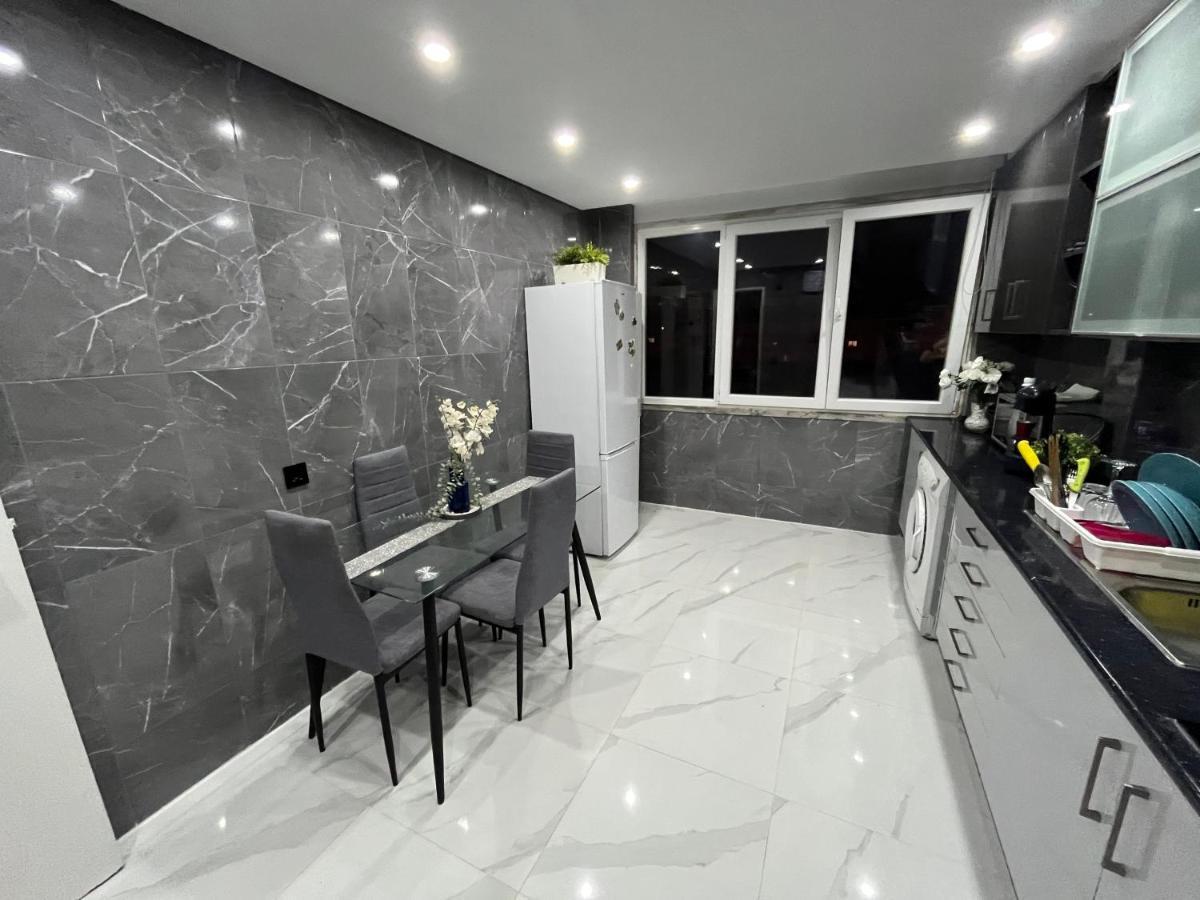 N3 Apartment Amadora Eksteriør billede