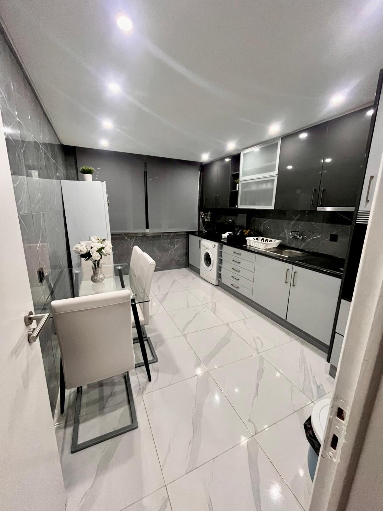 N3 Apartment Amadora Eksteriør billede